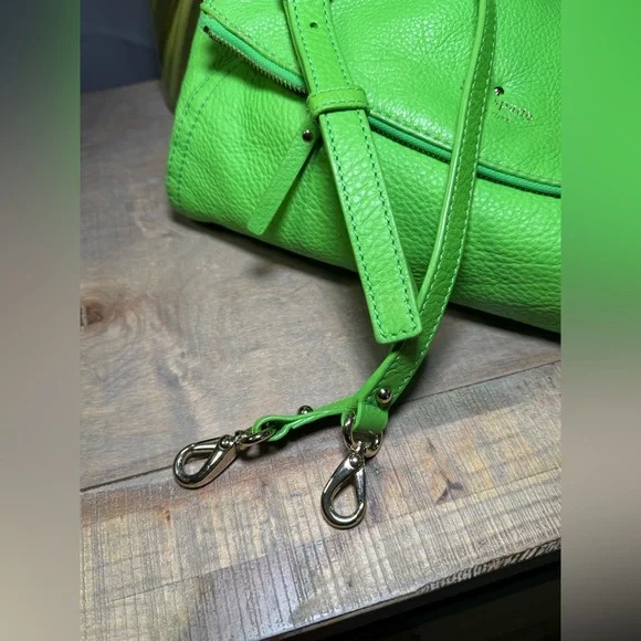 Kate Spade New York Cobble Hill Little Minka. Shamrock. Crossbody or handheld. - Picture 5 of 14